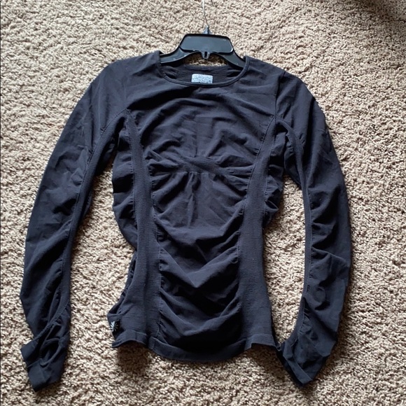 Athleta Tops - Black athleta scrunch long sleeve top medium